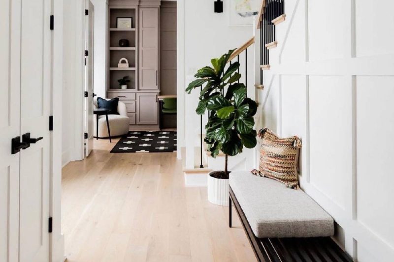 Entryway & Hallway Furniture